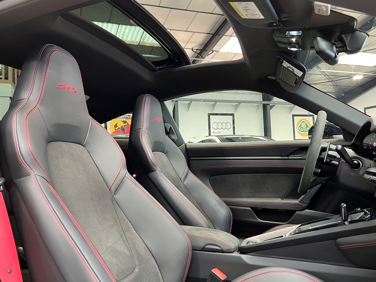 Porsche 911 992 CARRERA 4 GTS COUPÉ FULL hK