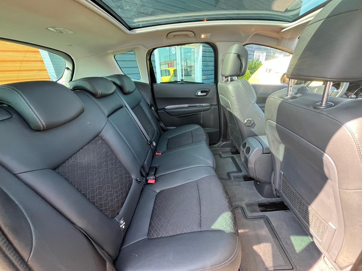 Peugeot 3008 1.6 HDI 115 CH ALLURE