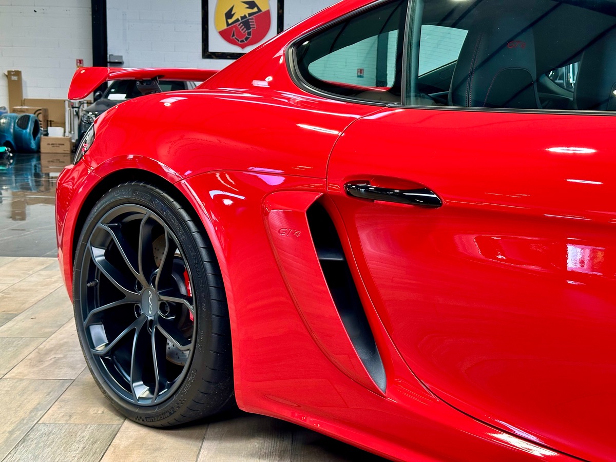 Porsche 718 Cayman GT4 4.0 420 PDK7