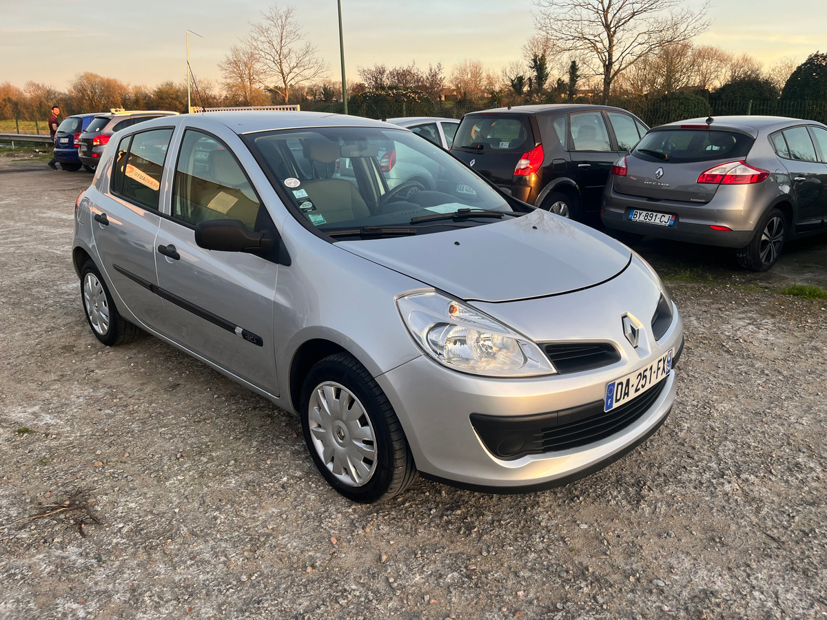 RENAULT Clio 1.5 dci 148594km