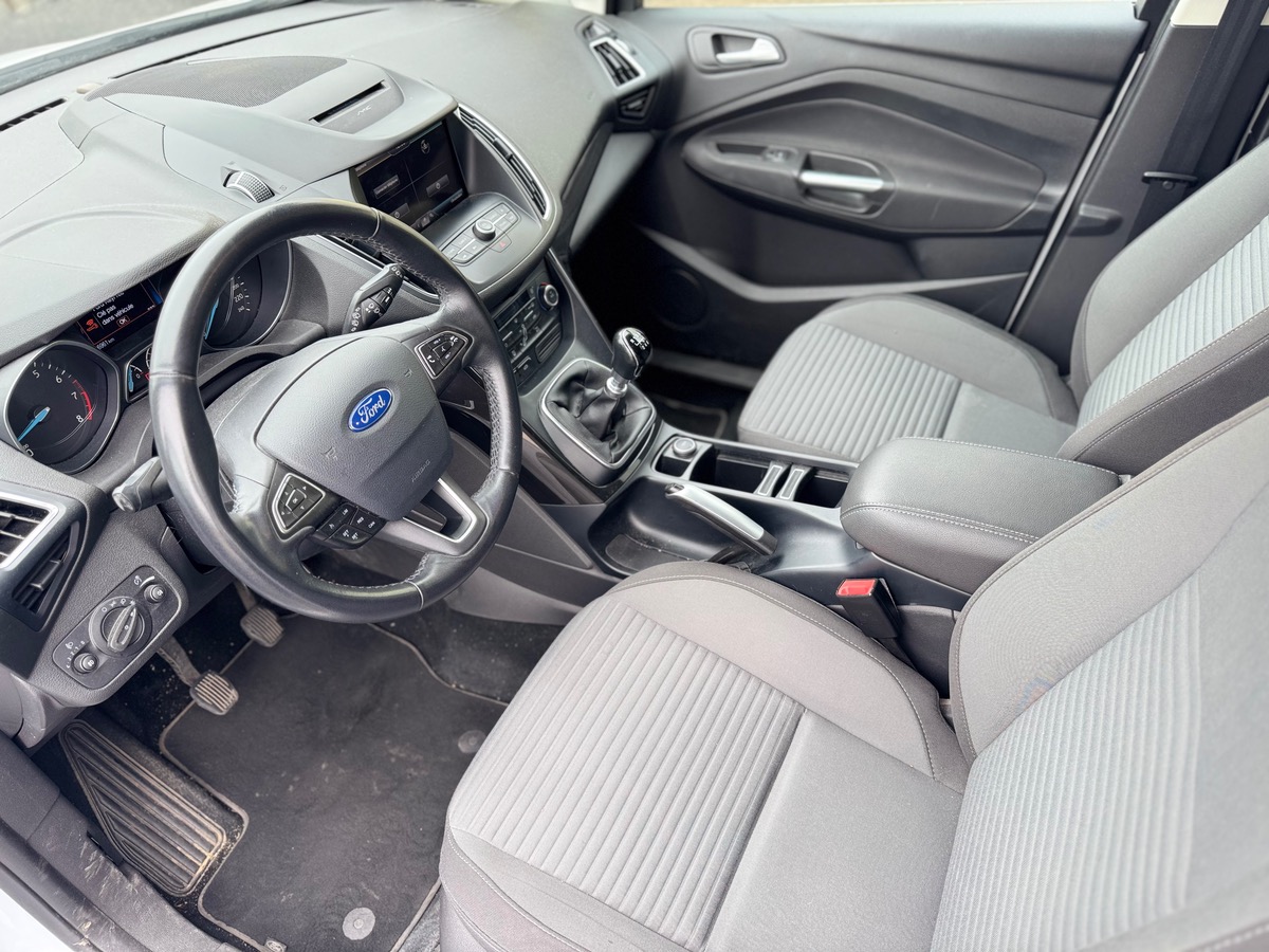 Ford C-max TITANIUM Phase 2 1.0 Ti-VCT 125 cv - 1 ere MAIN - ENTRETIEN FORD - RADAR DE RECUL