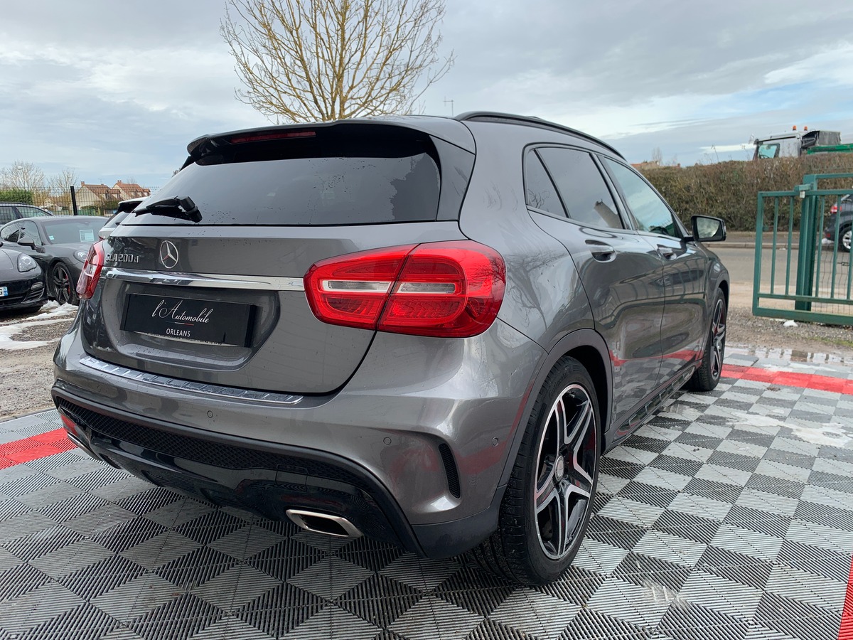 Mercedes-Benz GLA* AMG 200 d Fascination  7G-DCT