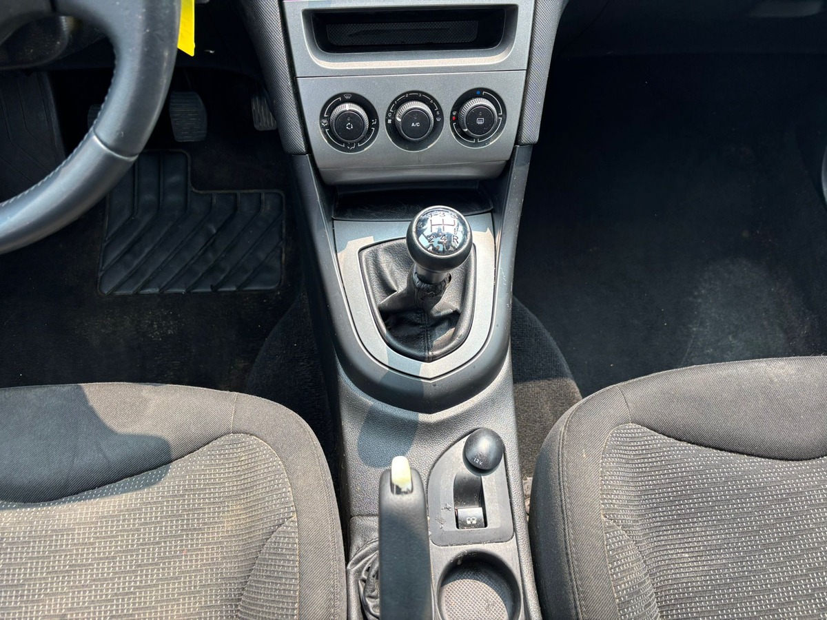 Peugeot 308 SW 1.6 HDI 90 CONFORT PACK - DISTRIBUTION NEUVE - GARANTIE