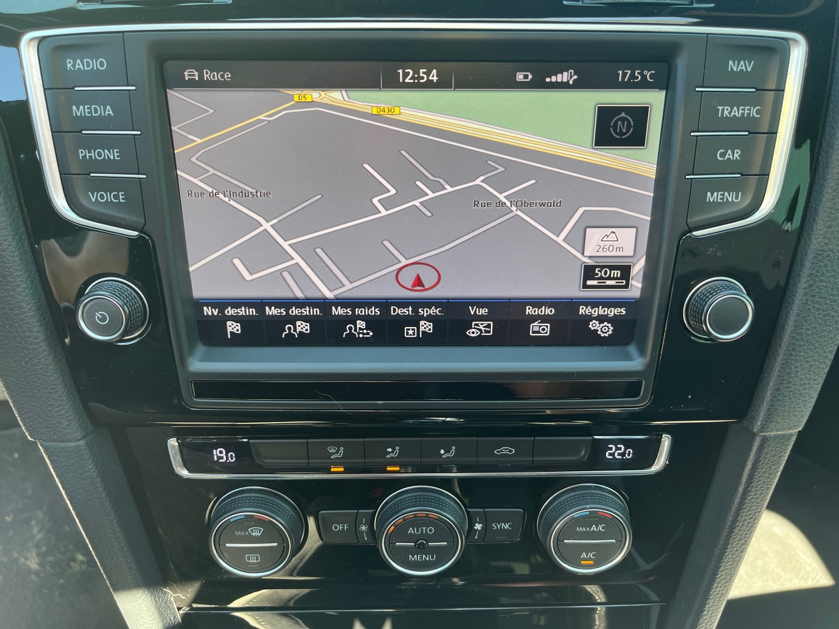 Volkswagen GOLF 7 R 300ch 4MOTION DSG6, TOIT OUVRANT, GPS