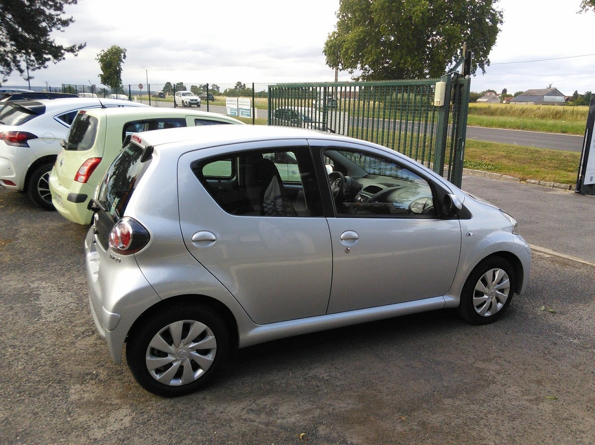Toyota Aygo 1.0 68 CV 5 PORTES  CLIM