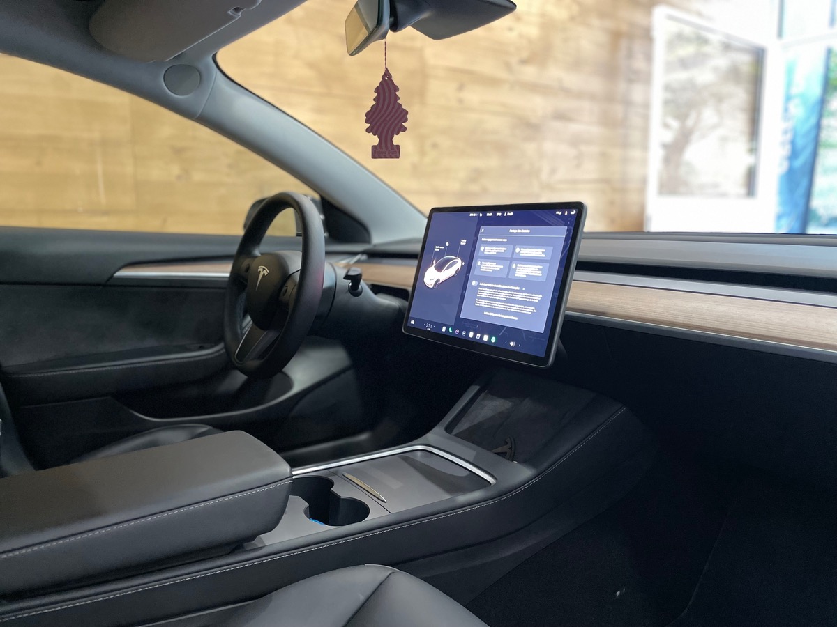 Tesla Model 3 ELECTRIC 285 60KWH STANDARD-PLUS PREMIUM