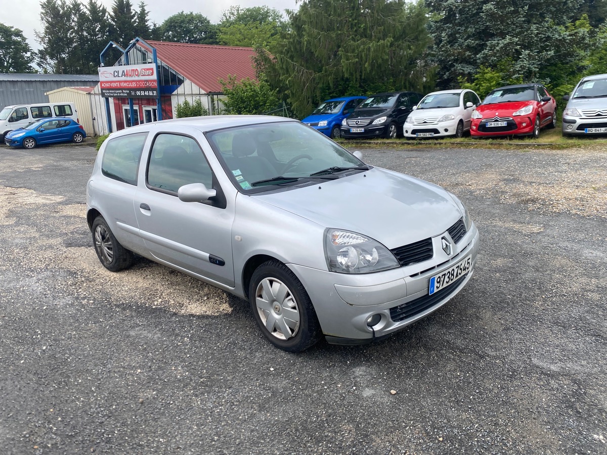 RENAULT Clio 1.5 dci 80cv extrêmes 5 places  ct ok moteur changer 180010km