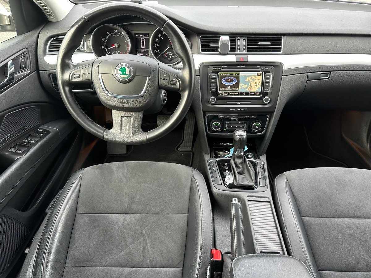 Skoda Superb Combi 3.6 V6 Elégance 2 4x4 DSG6