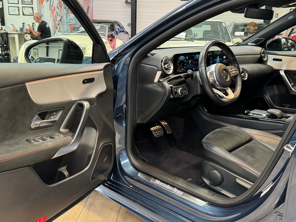Mercedes-Benz Classe A 220D 190CV AMG LINE TOIT PANORAMIQUE / BURMESTER