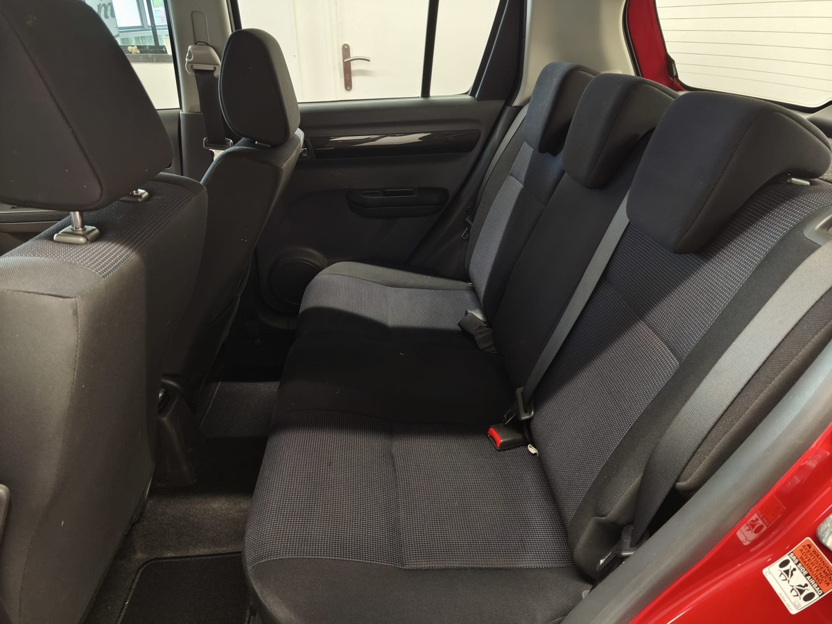 Suzuki Swift III 1.3 16V 93Ch