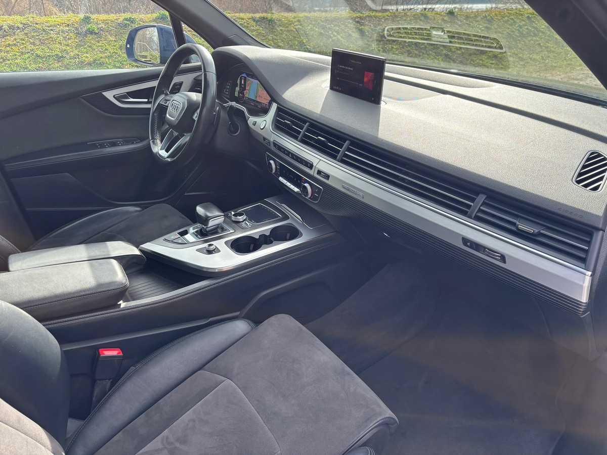Audi Q7 3.0 V6 TDI 272ch  Avus Extended Quattro Tiptronic 7 places