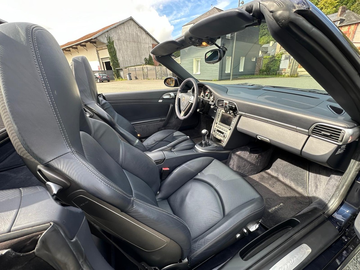 Porsche 911 CARRERA S 3.8 CABRIOLET