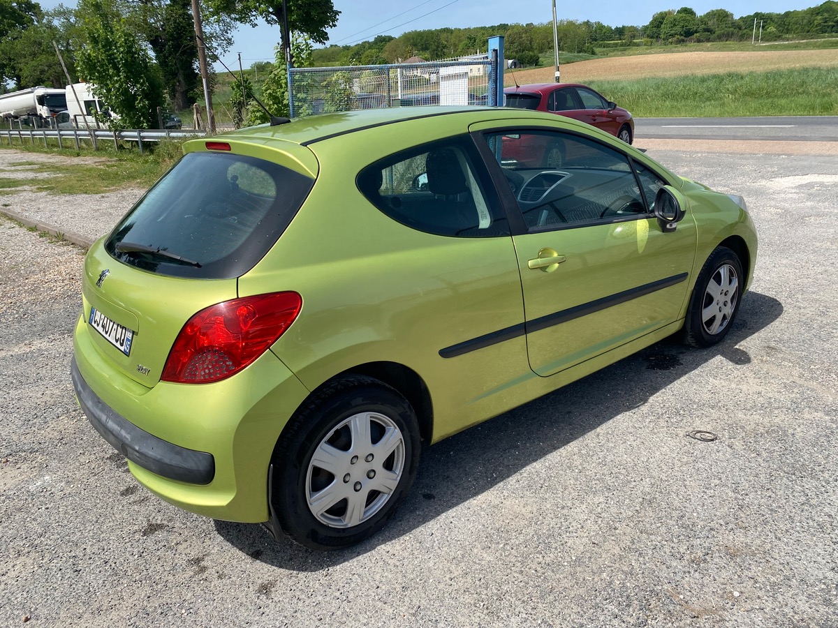 Peugeot 207 1.4 90cv 157000km urban 