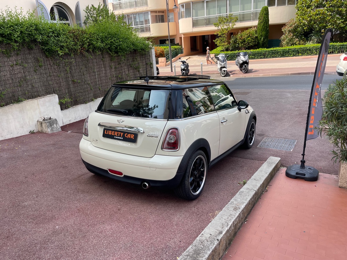 Mini Mini Cooper 1.6 i 122 cv Boîte auto / Toit Ouvrant / Clim / Jantes Sport