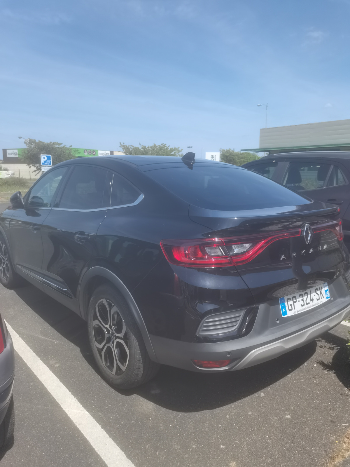 RENAULT Arkana E-TECH 145CV