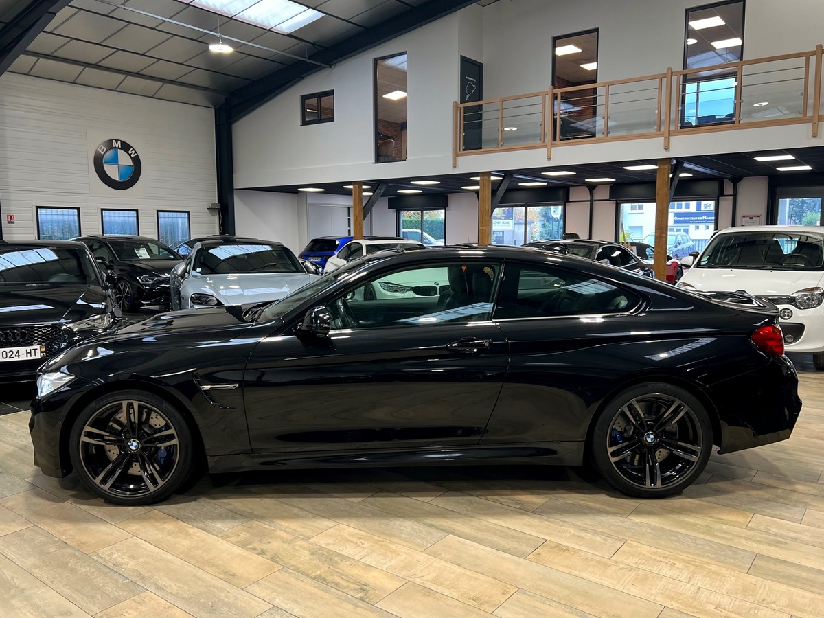 Bmw M4 COUPE (F82) 431 CH DKG7 BLACK EDITION