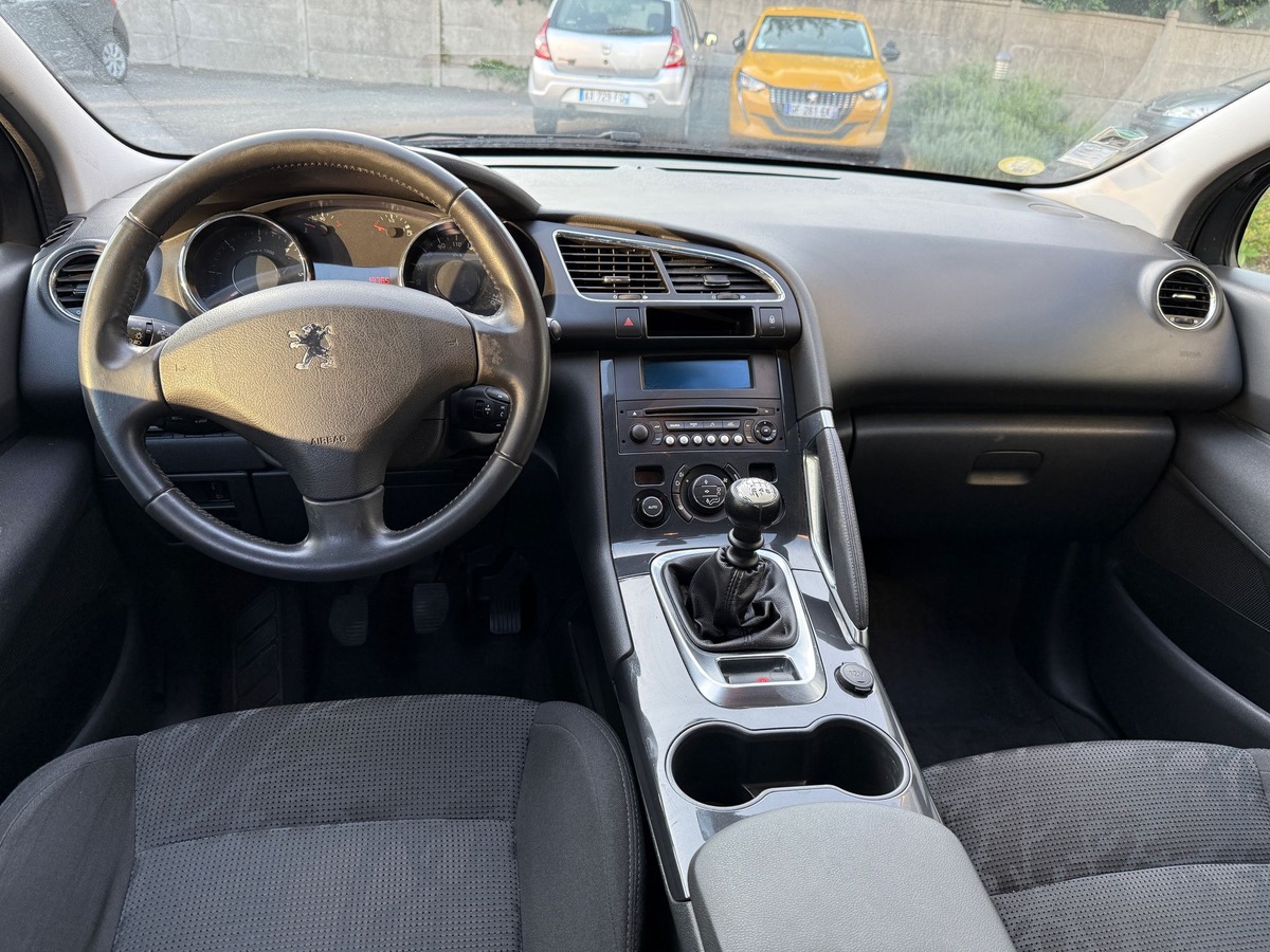 Peugeot 3008 1.6 HDI 115 CV active 1er main en 4XCBL