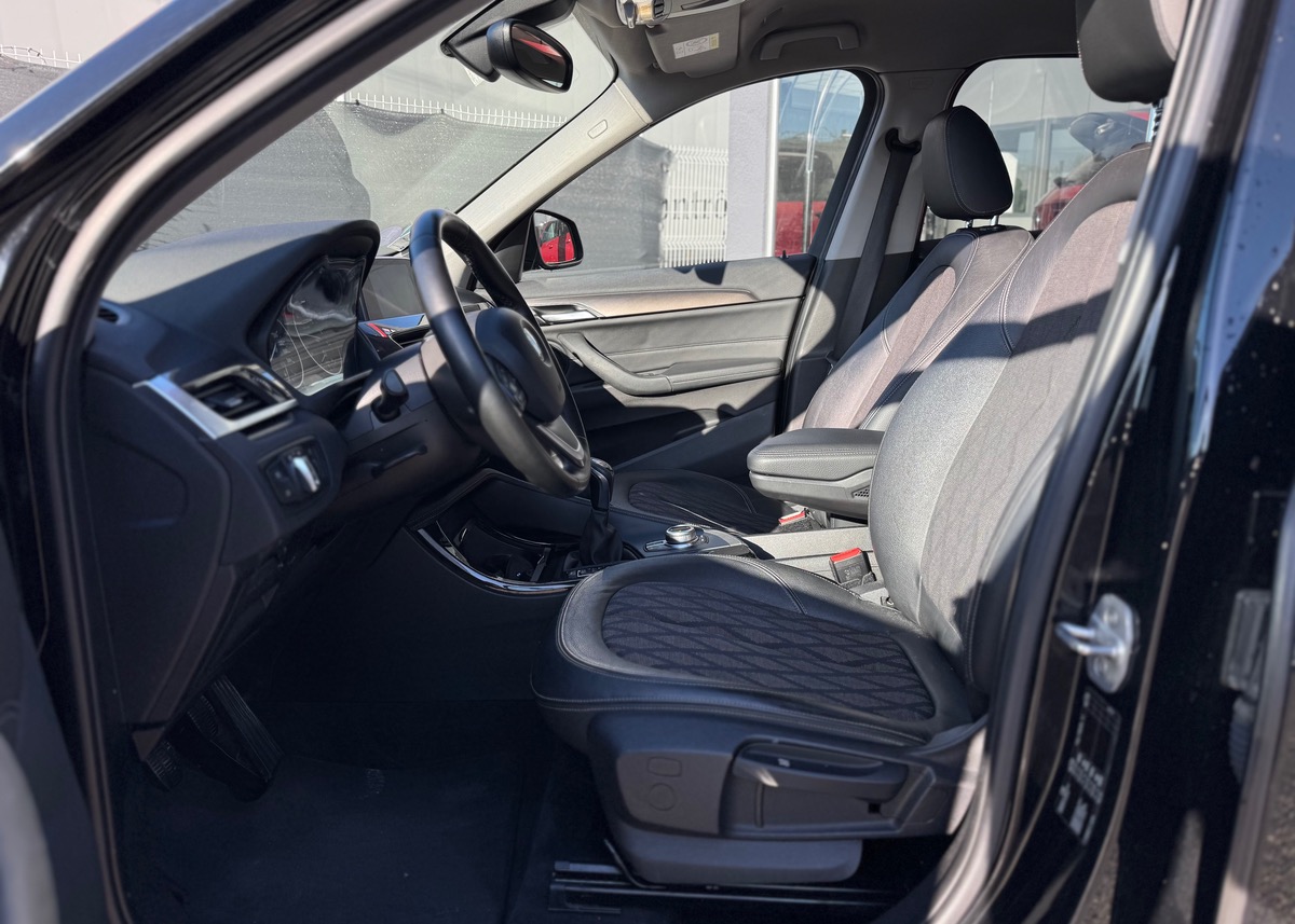 Bmw X1 (F48) SDRIVE 18I LOUNGE