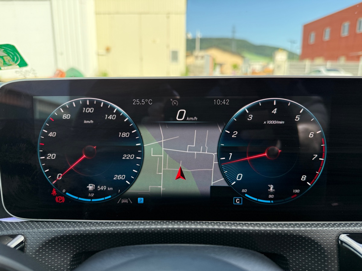 Mercedes-Benz Classe A 180 AMG line 1.3 136 cv, Toit ouvrant, Burnmeister, Sièges chauffants