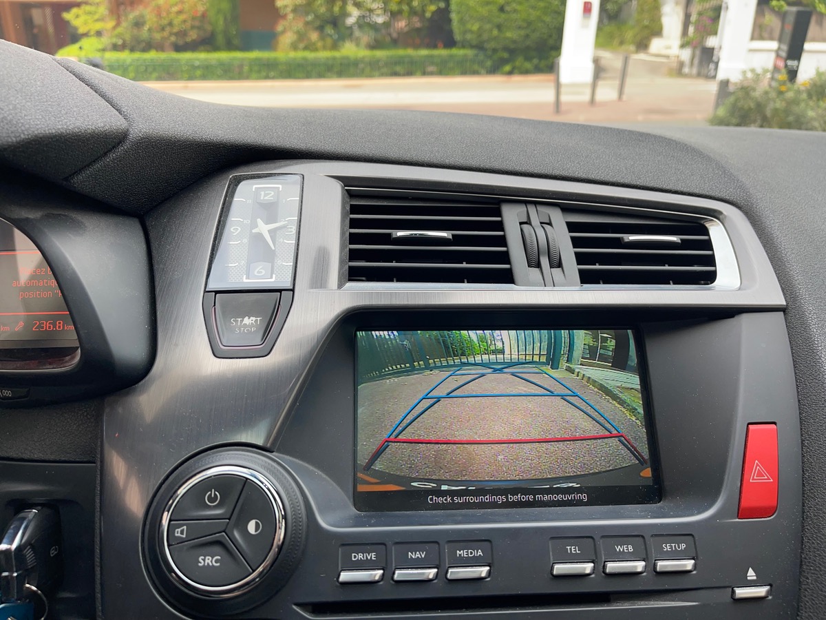Citroën DS5 1.6 THP 165 CV / Toit Panoramique / Sport Chic / Cuir Alcantara / Caméra / GPS
