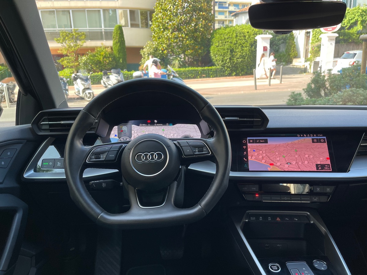 Audi A3 Sportback 35 TFSI 150 CV / Toit Ouvrant / S Line / Intérieur Cuir