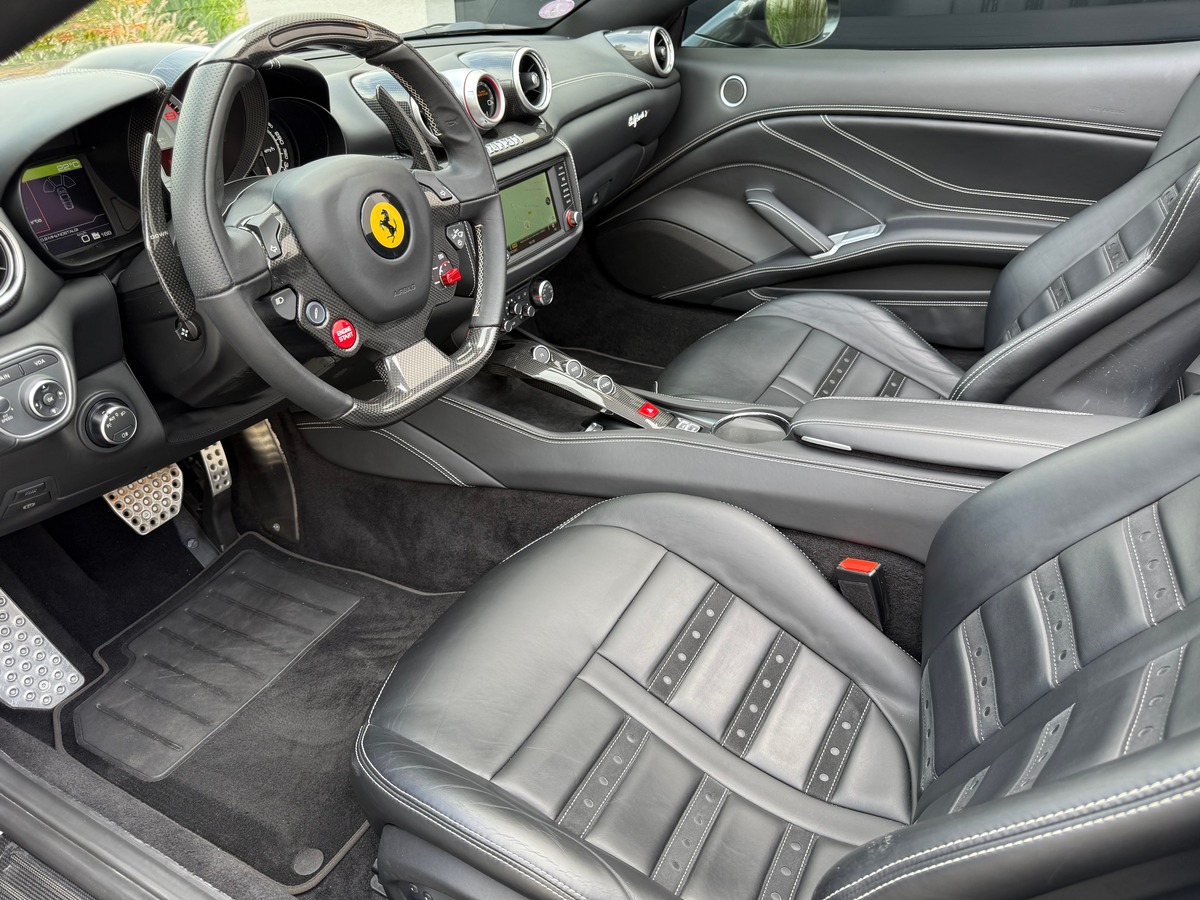 Ferrari California T 3.9L V8 560 CH / FRANCAISE / CARNET / 29954 KMS
