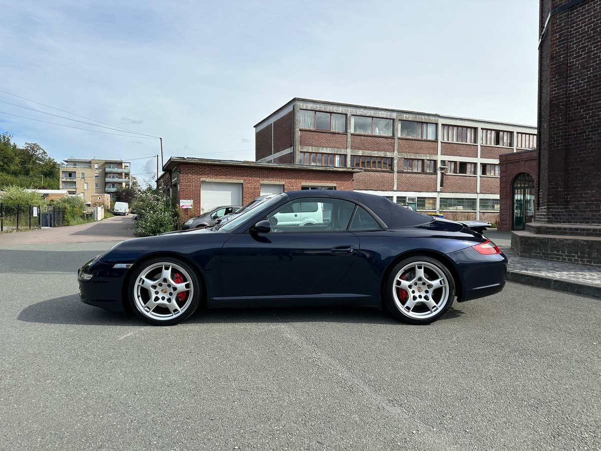 Porsche 911 CARRERA S 3.8 CABRIOLET