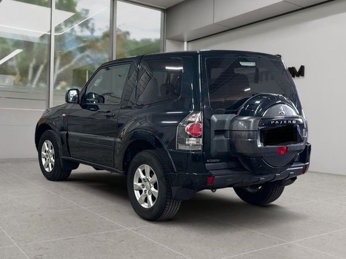 Mitsubishi Pajero 3.2 DI-D, 1ère main, inspection neuve