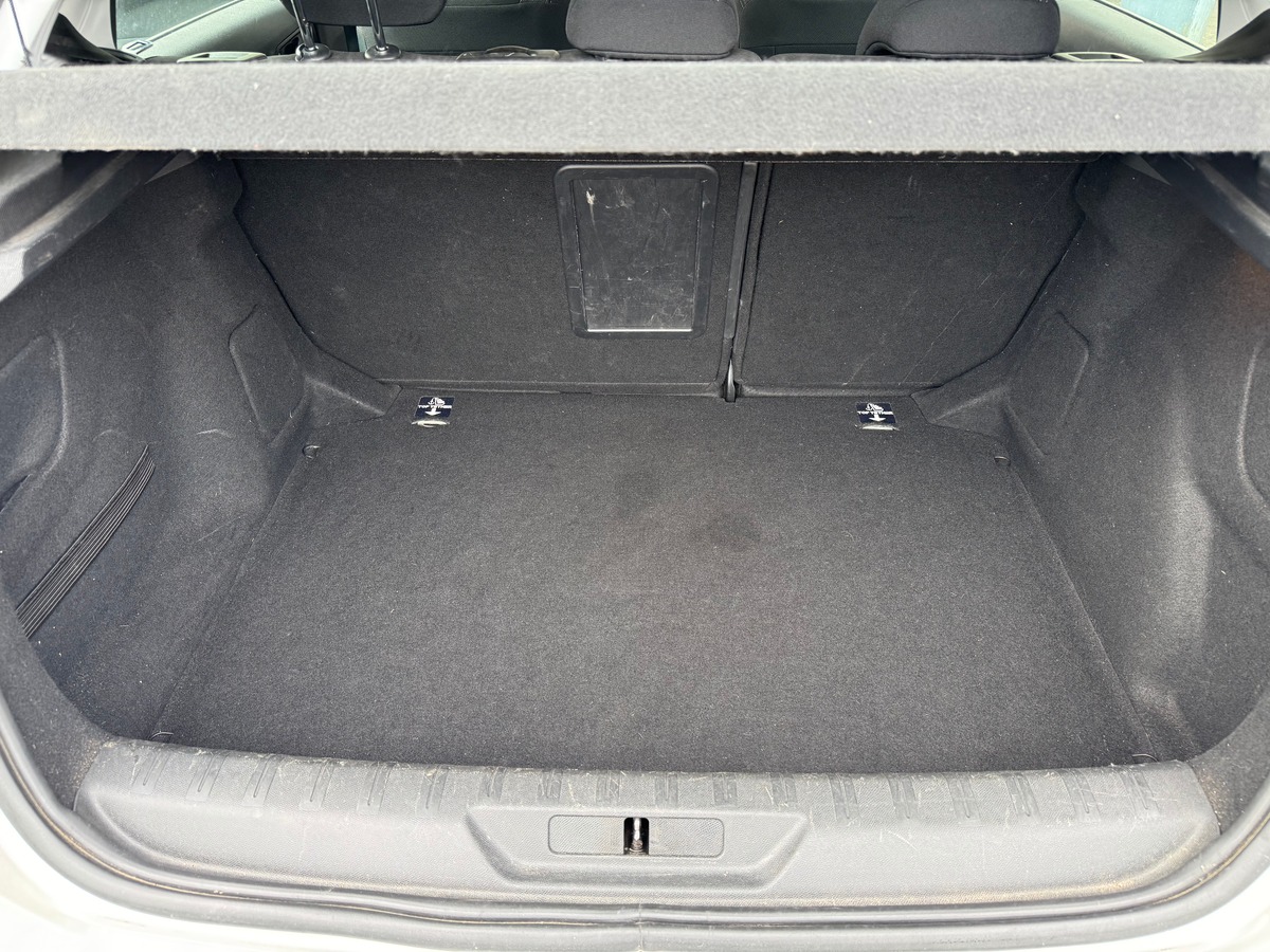 Peugeot 308 Allure II (T9) 1.2 e-THP 130 cv - Boîte auto - Distribution ok