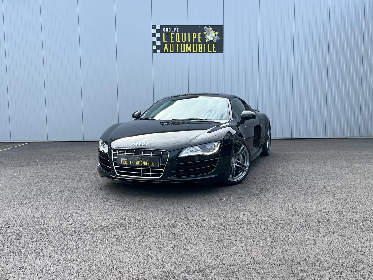 Audi R8 5.2 V10 FSI 525 QUATTRO R TRONIC