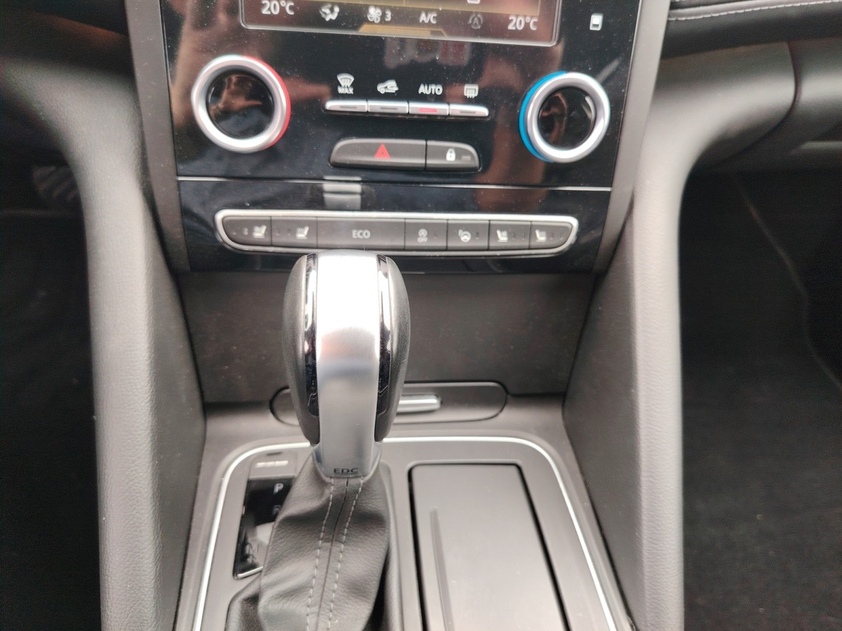 RENAULT Talisman Estate 2.0 dci 200 initiale Paris seulement 43500 kms . 2 eme Main