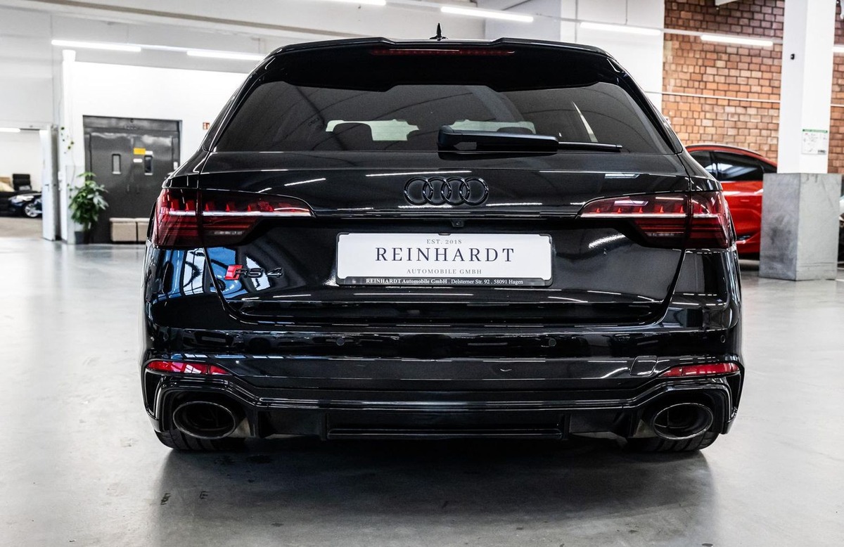 Audi RS4 Avant V 2.9 V6 TFSI 450ch quattro tiptronic 8