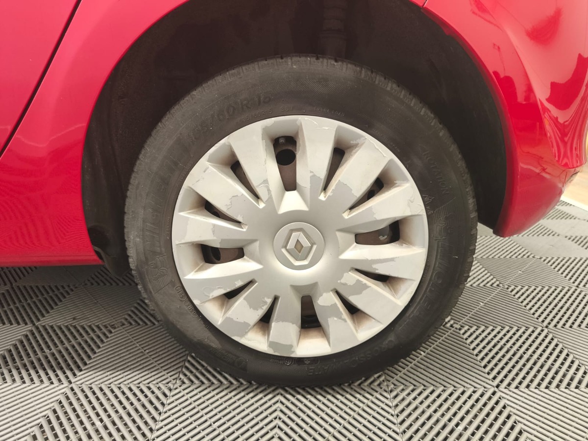 RENAULT Clio 1.2 16V - Première main - Suivi complet Renault -