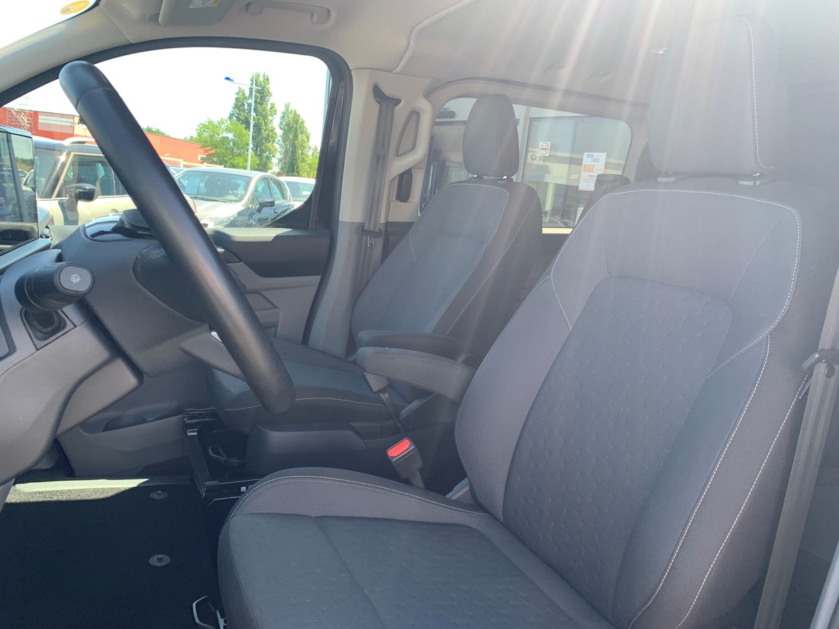 Ford TRANSIT CUSTOM LIMITED 5 PLACES TVA RECUPERABLE