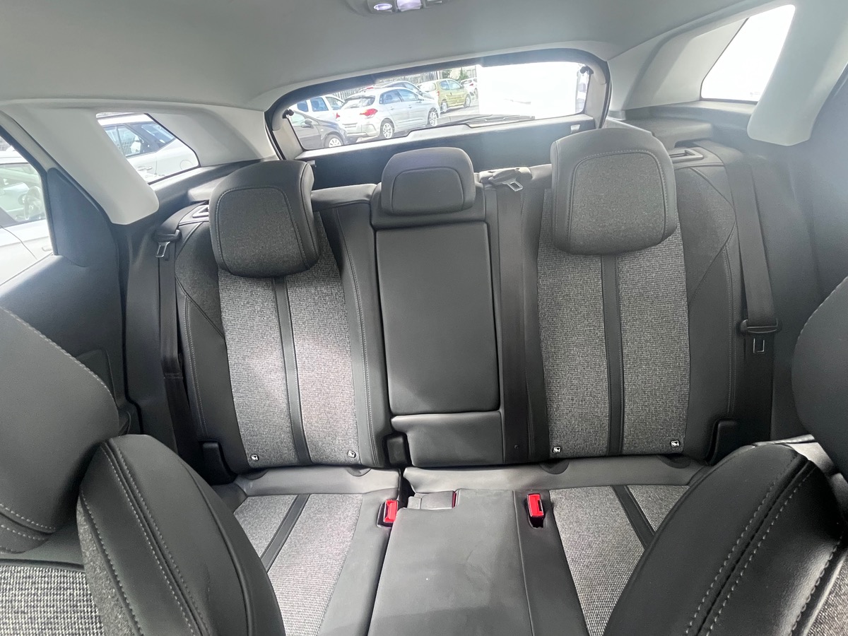 Peugeot 3008 SUV 1.5 BlueHDi 130  ch Diesel