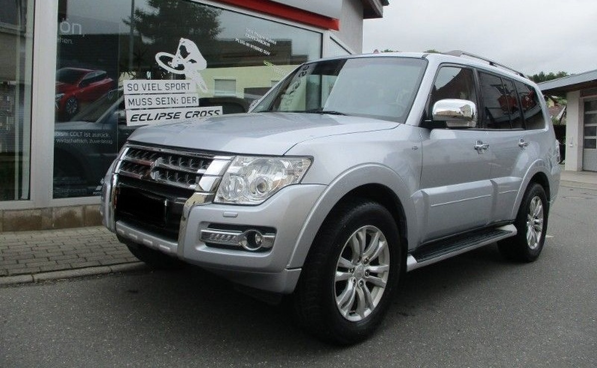 Mitsubishi Pajero 5-t. TOP 3.2 DI-D AT, Caméra, Xénon, SD,