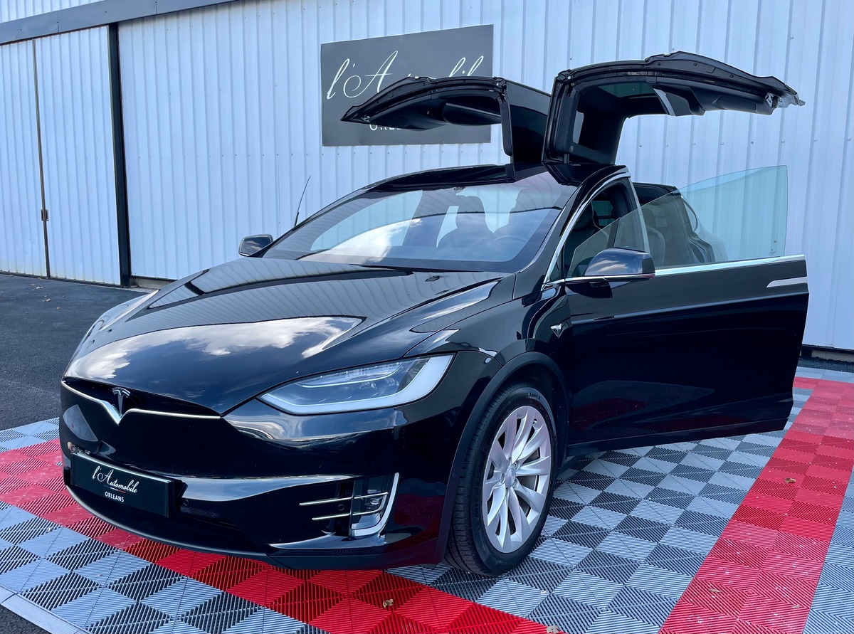 Tesla Model X 100D Dual Motor 7 PL 525 Premium