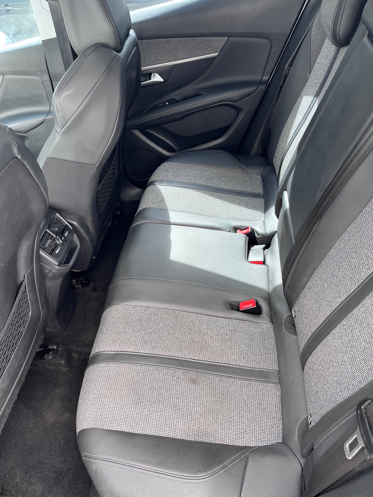 Peugeot 3008 SUV 1.5 BlueHDi 130  ch Diesel