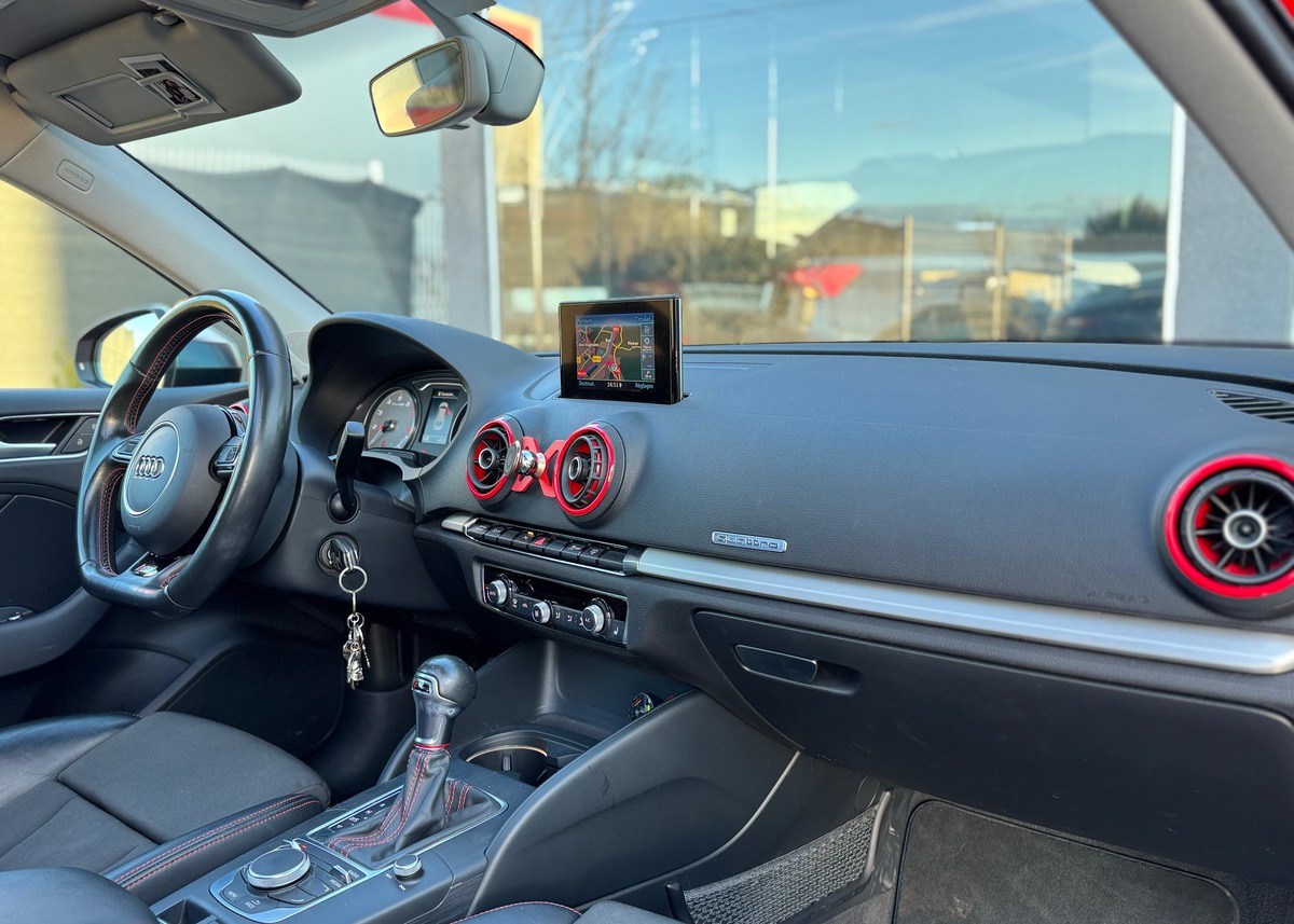 Audi S3 III (2) 2.0 TFSI 300 QUATTRO S TRONIC 7