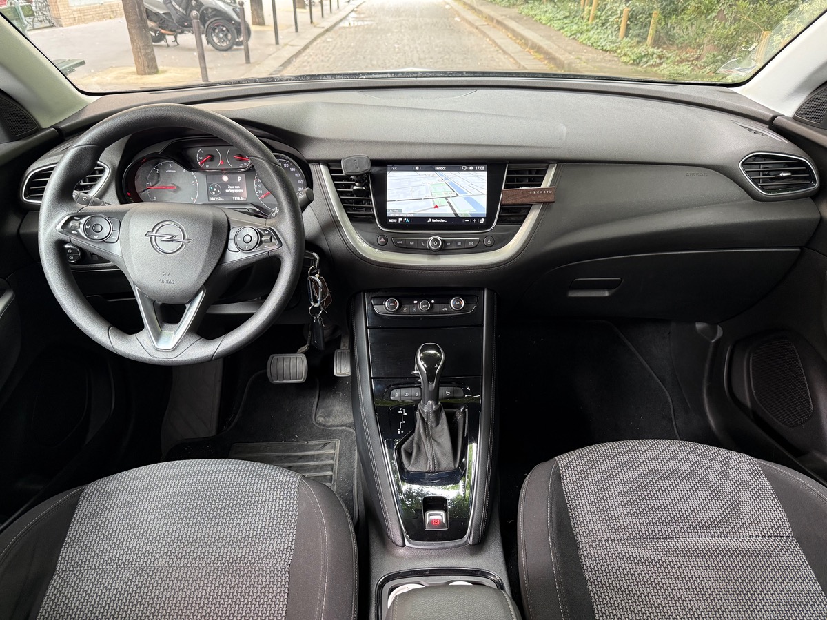 Opel Grandland X 1.5 CDTI EAT8 130 cv Boîte auto Carplay