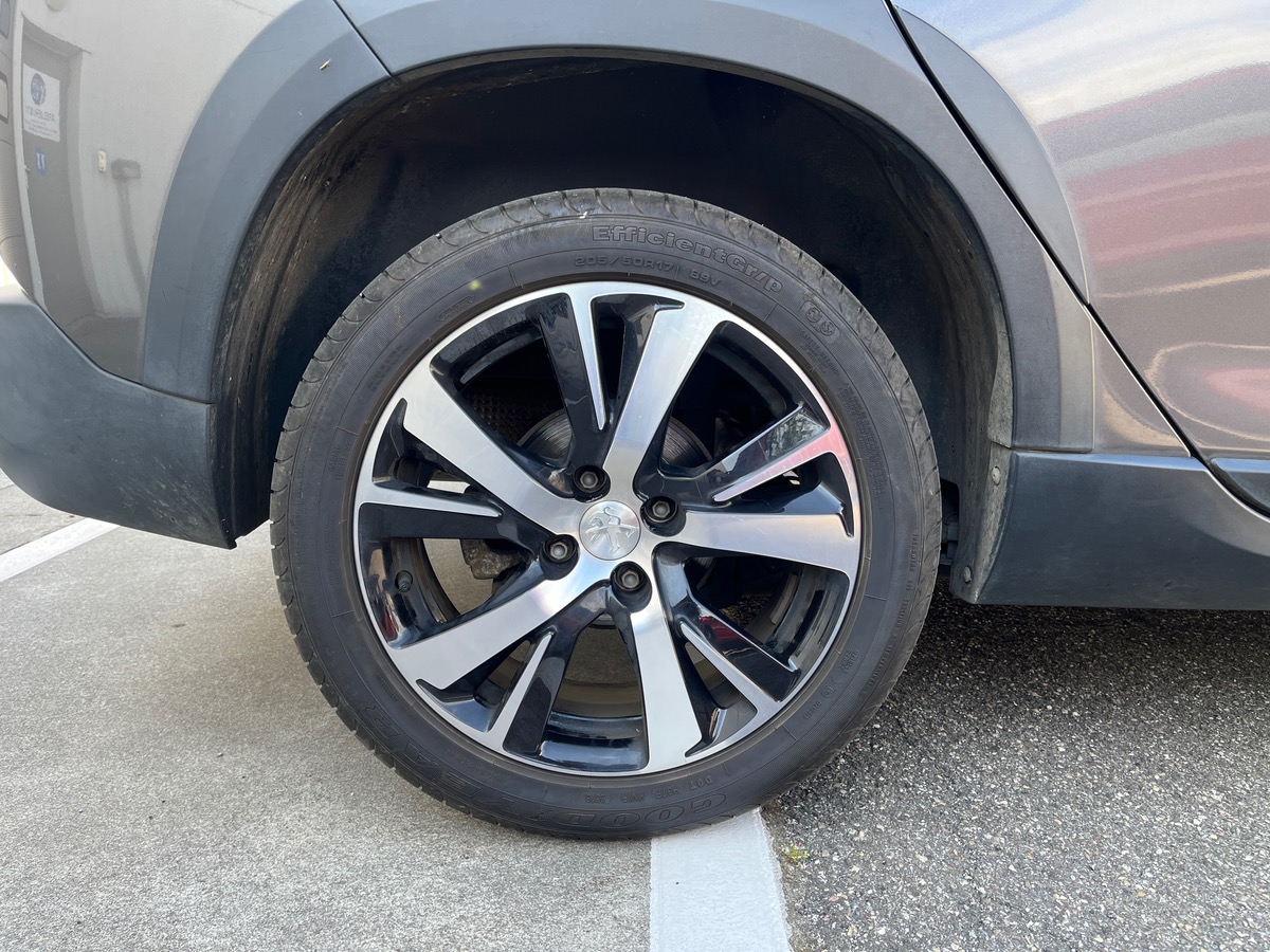 Peugeot 2008 1.5 BLUEHDI 120 S&S GT LINE EAT6 + SUIVI COMPLET + ATTELAGE