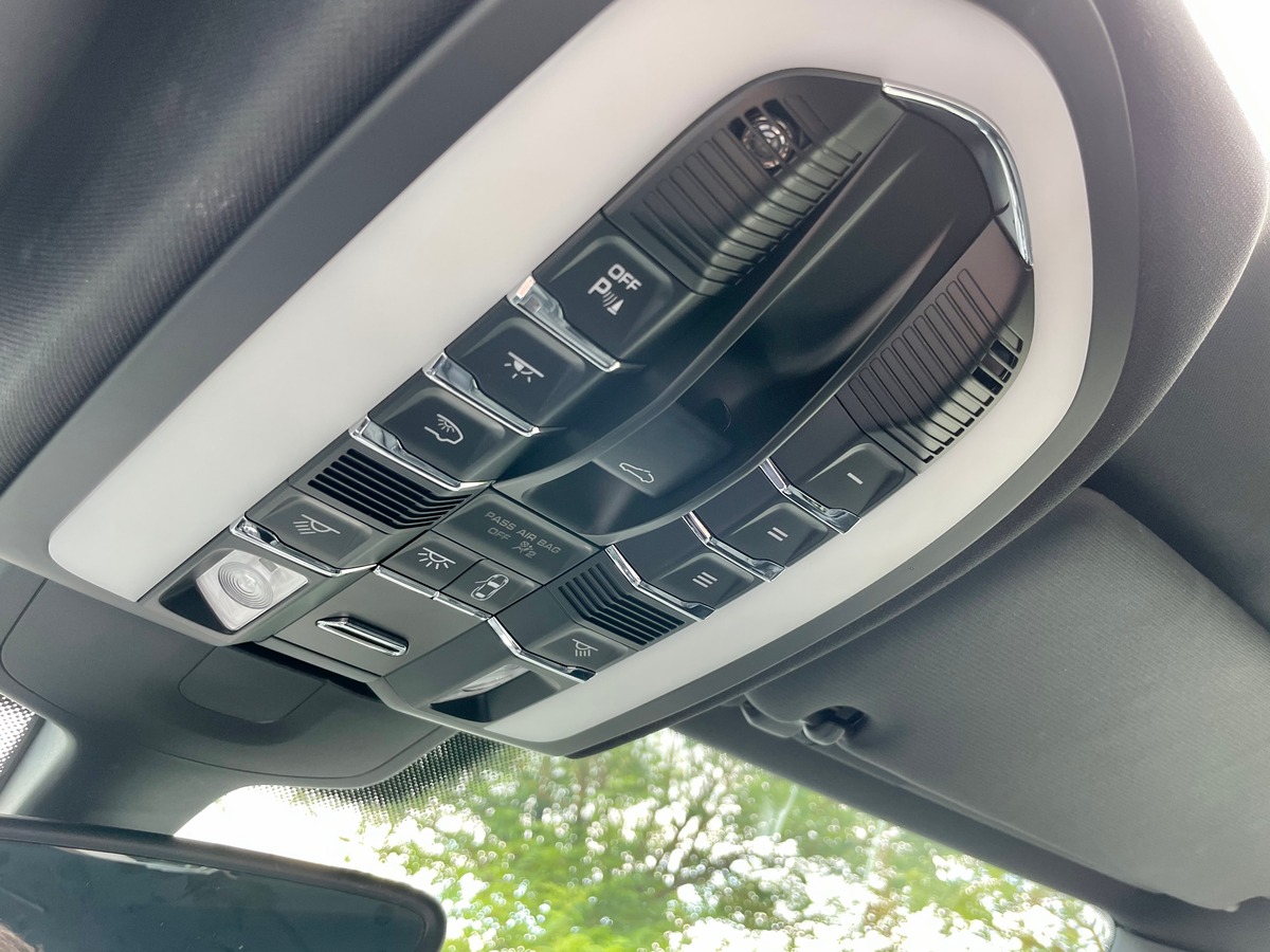 Porsche Cayenne S V8 4.2 TDi DPF 382 AWD b