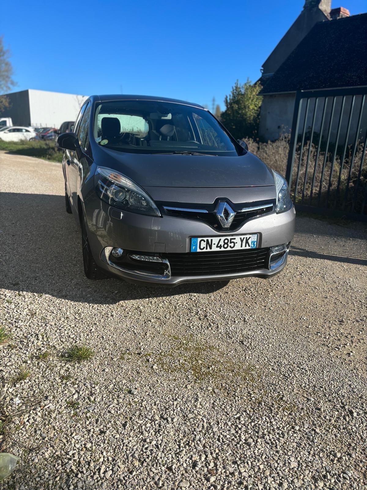 RENAULT Scenic 1.6 dci 130ch Bose ENTRETIEN COMPLET