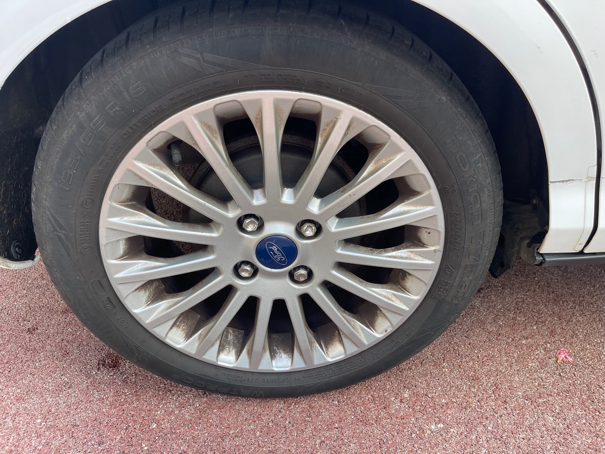 Ford B-max 1.0 SCTI 125 CV / Clim Auto / Radar / Finition Titanium