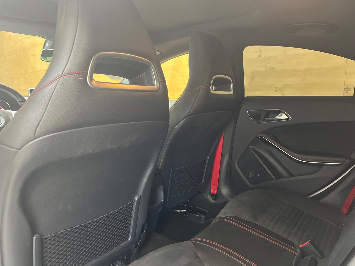Mercedes-Benz CLA 45 AMG 4MATIC // ENTRETIEN FULL MERCEDES