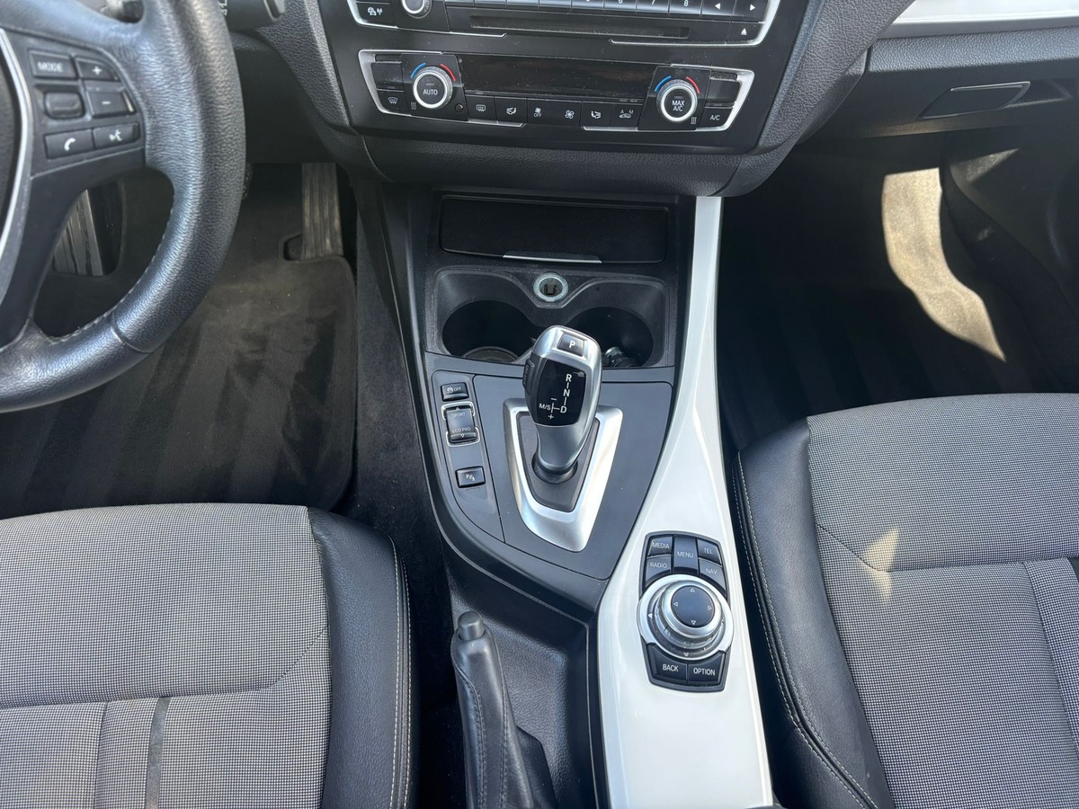 Bmw Série 1 F20 5 Portes 116D LOUNGE BVA6 - Révisée
