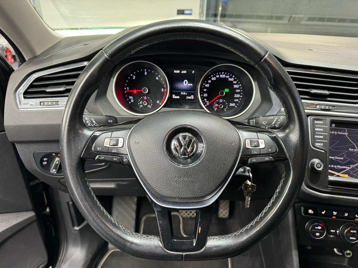 Volkswagen Golf 7 R-Line Lounge 2.0 TDI 150 DSG GPS TO Volant
