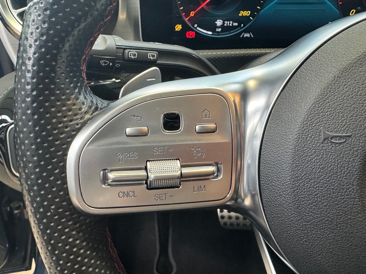 Mercedes-Benz Classe A 220D 190CV AMG LINE TOIT PANORAMIQUE / BURMESTER