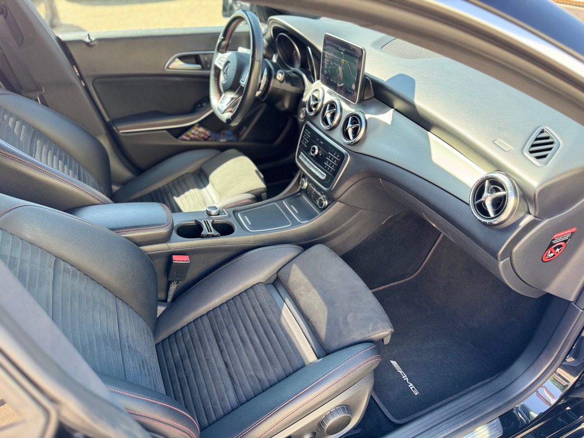 Mercedes-Benz CLA Coupé Phase 2 180 1.6 i 7G-DCT 122 cv - CAMERA DE RECUL - SEMI-CUIR ALCANTARA