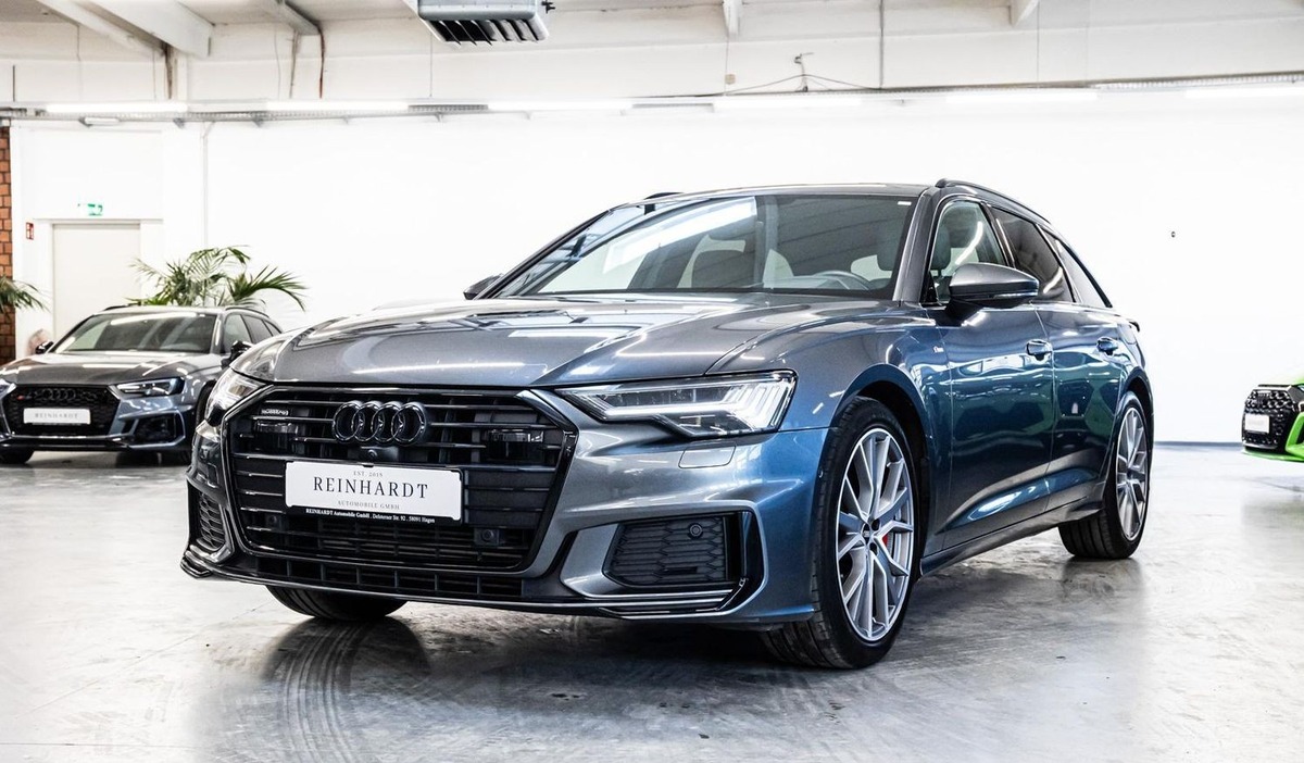 Audi A6 Avant 55 TFSI e 367ch Compétition quattro S tronic 7 B&O Toit ouvrant Attelage